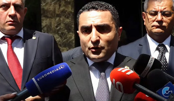 ՀԷՑ գլխավոր տնօրենի պաշտոնակատար Դավիթ Ղազինյանը «ձև չունի մնալու». Ռոմանոս Պետրոսյան (տեսանյութ)