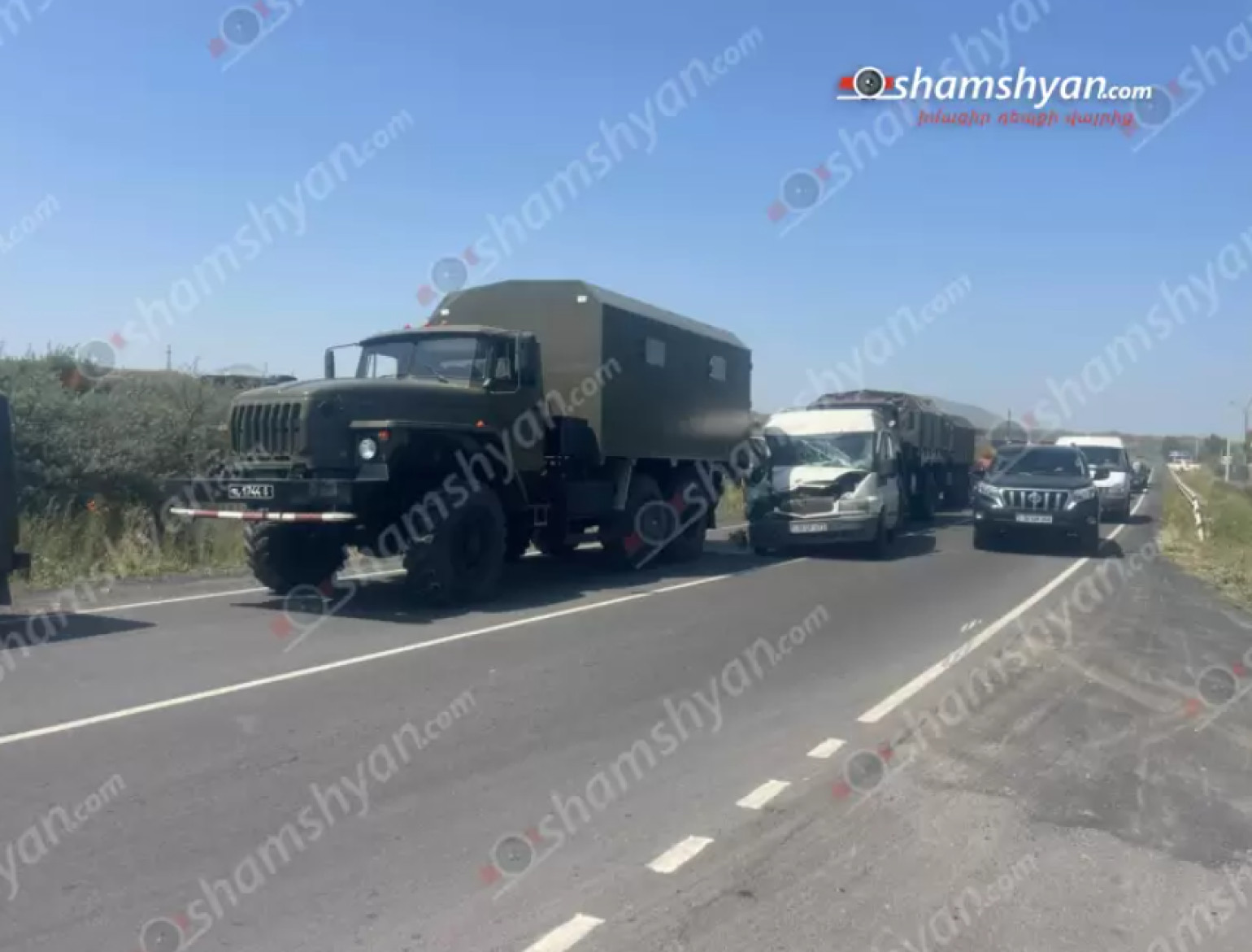 Սևան-Մարտունի ճանապարհին բախվել են «Ford Transit»-ը և ՀՀ ՊՆ հաշվեկշռում հաշվառված 2 «Ուրալ». 4 զինվորական տեղափոխվել է ԲԿ