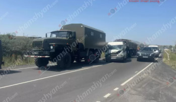 Սևան-Մարտունի ճանապարհին բախվել են «Ford Transit»-ը և ՀՀ ՊՆ հաշվեկշռում հաշվառված 2 «Ուրալ». 4 զինվորական տեղափոխվել է ԲԿ