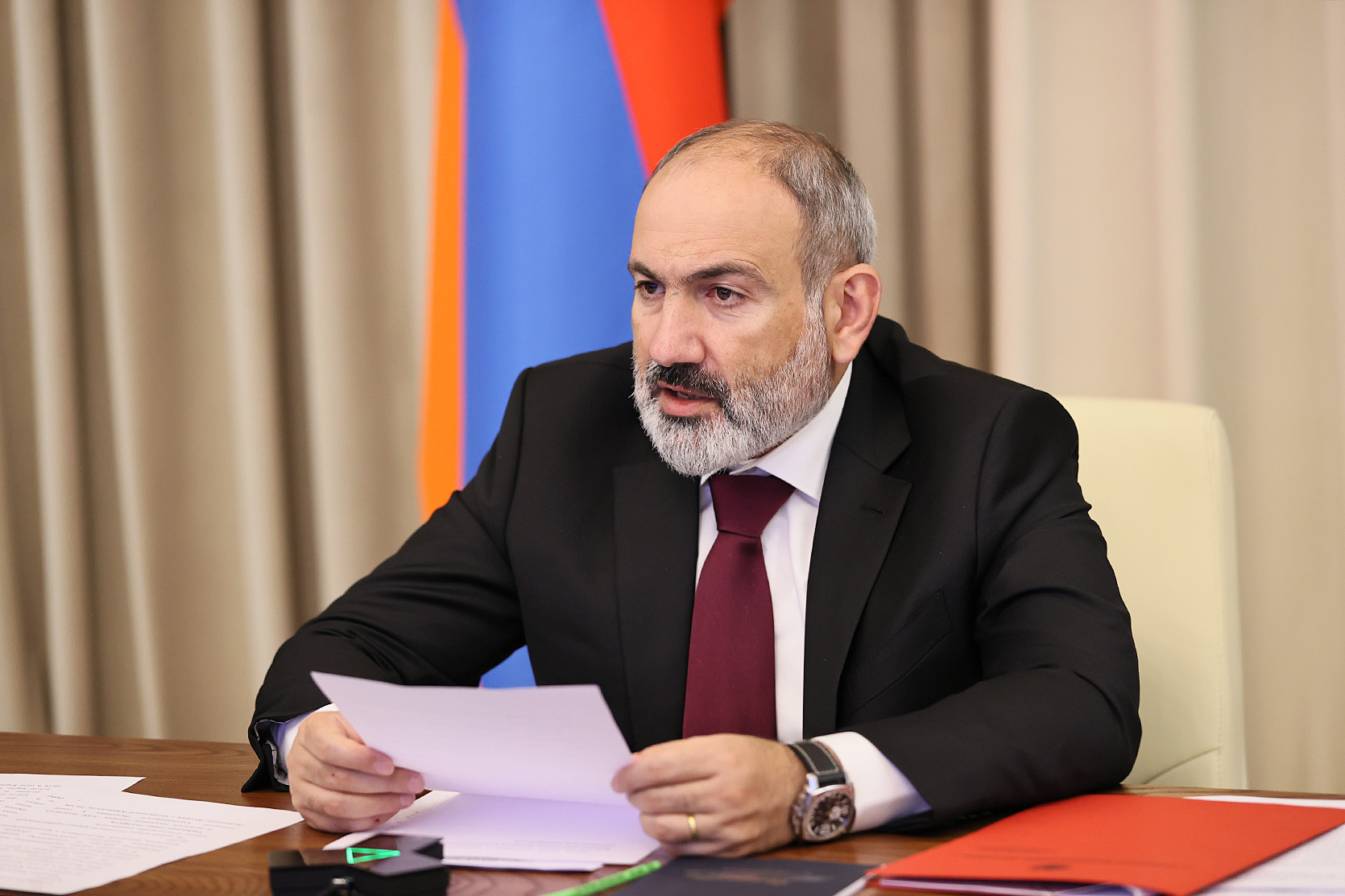 Փաշինյանի գրասենյակի աշխատակիցները նրա պաշտոնաթողությունից հետո մինչև կես մլն աշխատավարձ կստանան