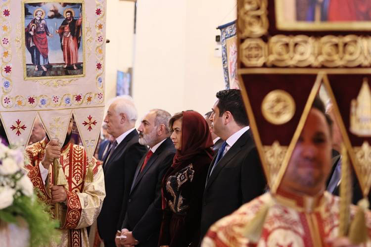 Արշավել պատարագի ժամանակ. «Հրապարակ»