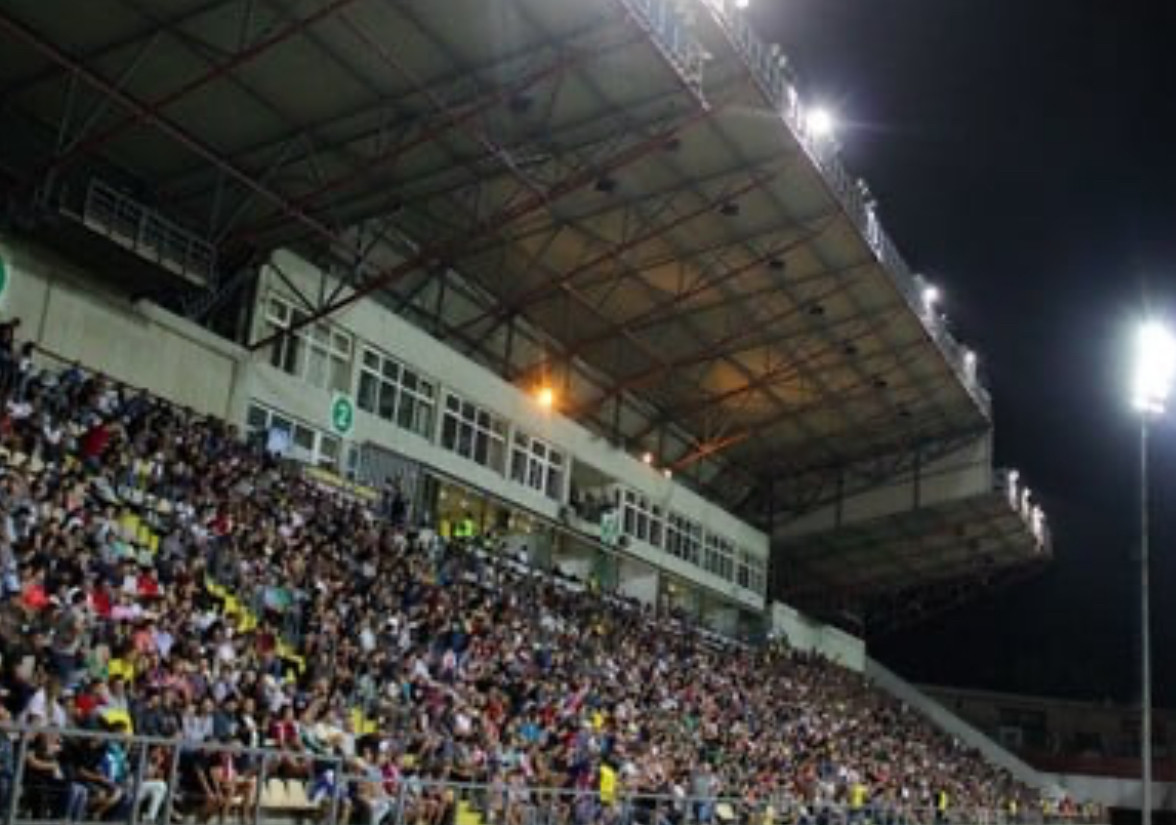 «Արարատ–Արմենիայի» երկրպագուները ստադիոնում վանկարկել են «Մեր ձևով»