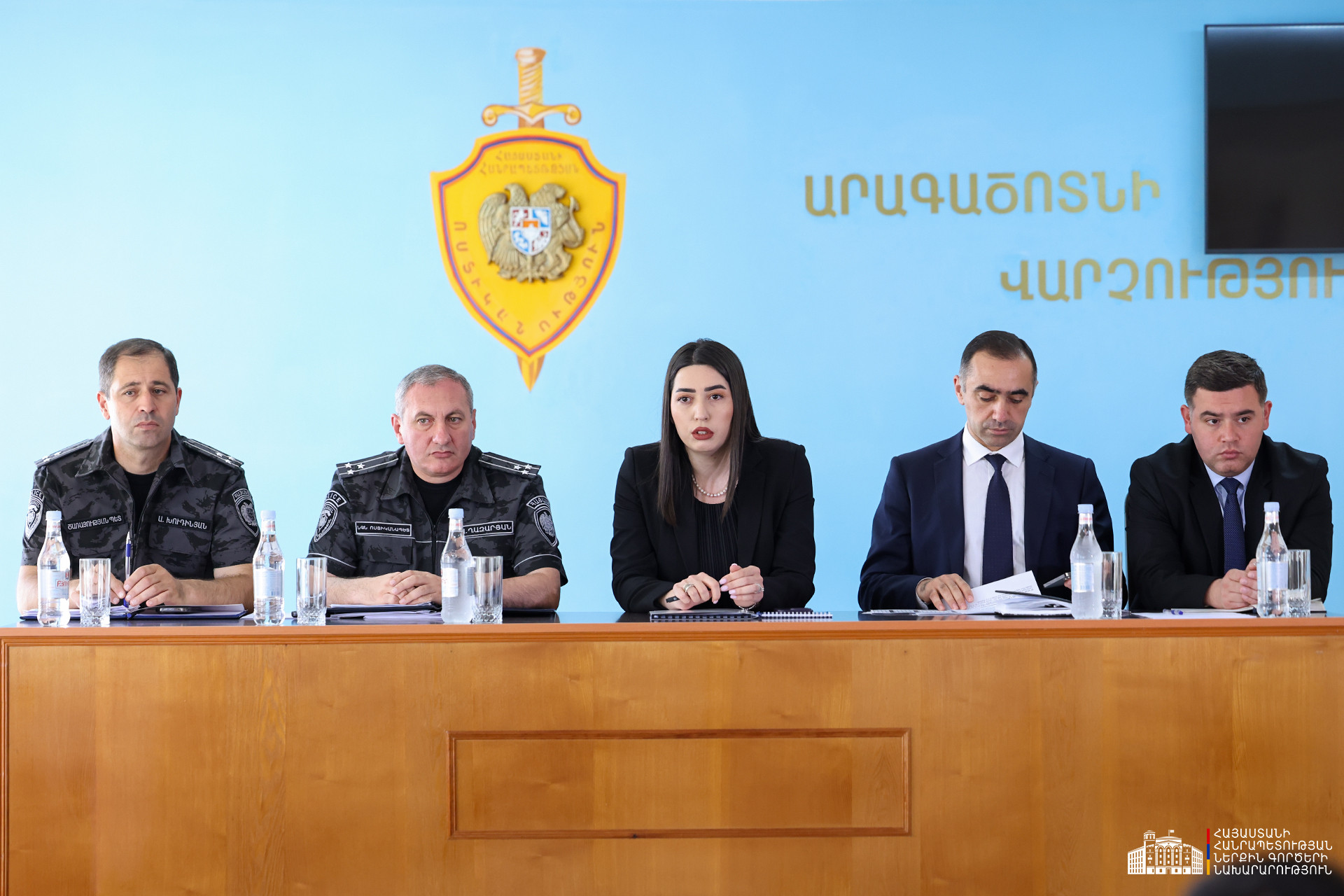 Ուղեկցող նոր տրանսպորտային միջոցներ՝ ՀՈԳՎ տարածքային ստորաբաժանումներին․ նախարարն ամփոփել է Արագածոտնի մարզի ՆԳՆ ծառայությունների կիսամյակի աշխատանքը