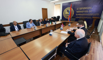 ՏԿԵ նախարարի տեղակալը և Իրանի դեսպանը կարևորել են տարանցիկ բեռնափոխադրումների արդյունավետության բարձրացումը