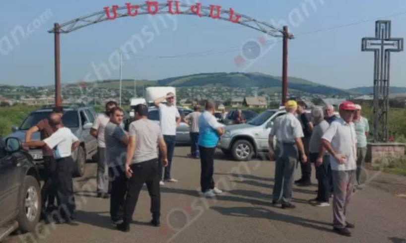 Լարված իրավիճակ՝ Լոռու մարզում. մեծավանցիները փակել են Հայաստան-Վրաստան միջպետական ճանապարհը. Shamshyan.com