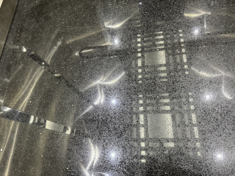 Վերելակը փոխել էին անցյալ տարի, շենքի գրասենյակներից էլ լավ գումար էին հավաքել, վերելակը ընկել է, հատակը՝ ճաքել. Կարեն Հարությունյան