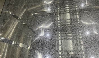 Վերելակը փոխել էին անցյալ տարի, շենքի գրասենյակներից էլ լավ գումար էին հավաքել, վերելակը ընկել է, հատակը՝ ճաքել. Կարեն Հարությունյան