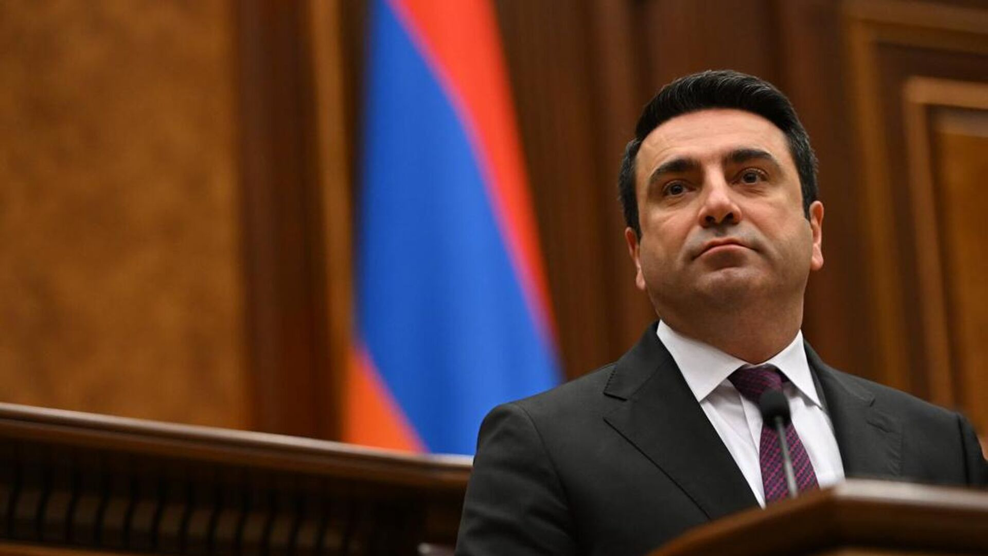 Կեցցե, Ապագան,  որն այսօր ենք կերտում, Ապագա կա՜ , կա ապագա. Ալեն Սիմոնյան