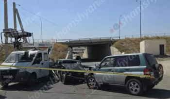 Սիլիկյան խճուղում բախվել են «ՎԱԶ 2121»-ն ու «Mitsubishi»-ն. «Նիվա»-ն էլ բախվել է աշխատանքներ կատարղ ՀԷՑ-ի բեռնատար «ԳԱԶել»-ին. կան վիրավորներ․ Shamshyan.com