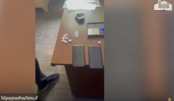 Թմրամիջոցով փաթեթներ տեղադրող տղամարդիկ կալանավորվել են․ Քրեական ոստիկանության բացահայտումը
