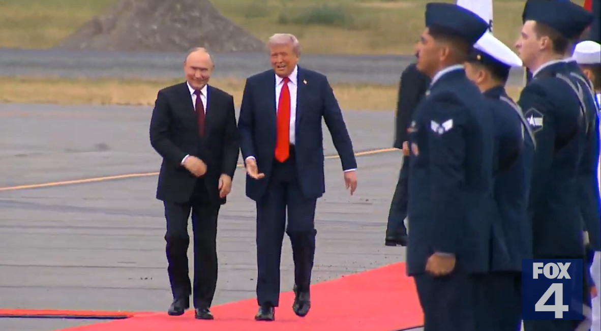 Պուտինը ժամանել է Ալյասկա. նրան դիմավորել է Թրամփը