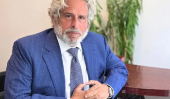 Երկխոսության խնդրանքին Հայաստանի վարչապետի աշխատակազմի ղեկավարը պատասխանել է անպարկեշտ բառախաղով. Ամստերդամ