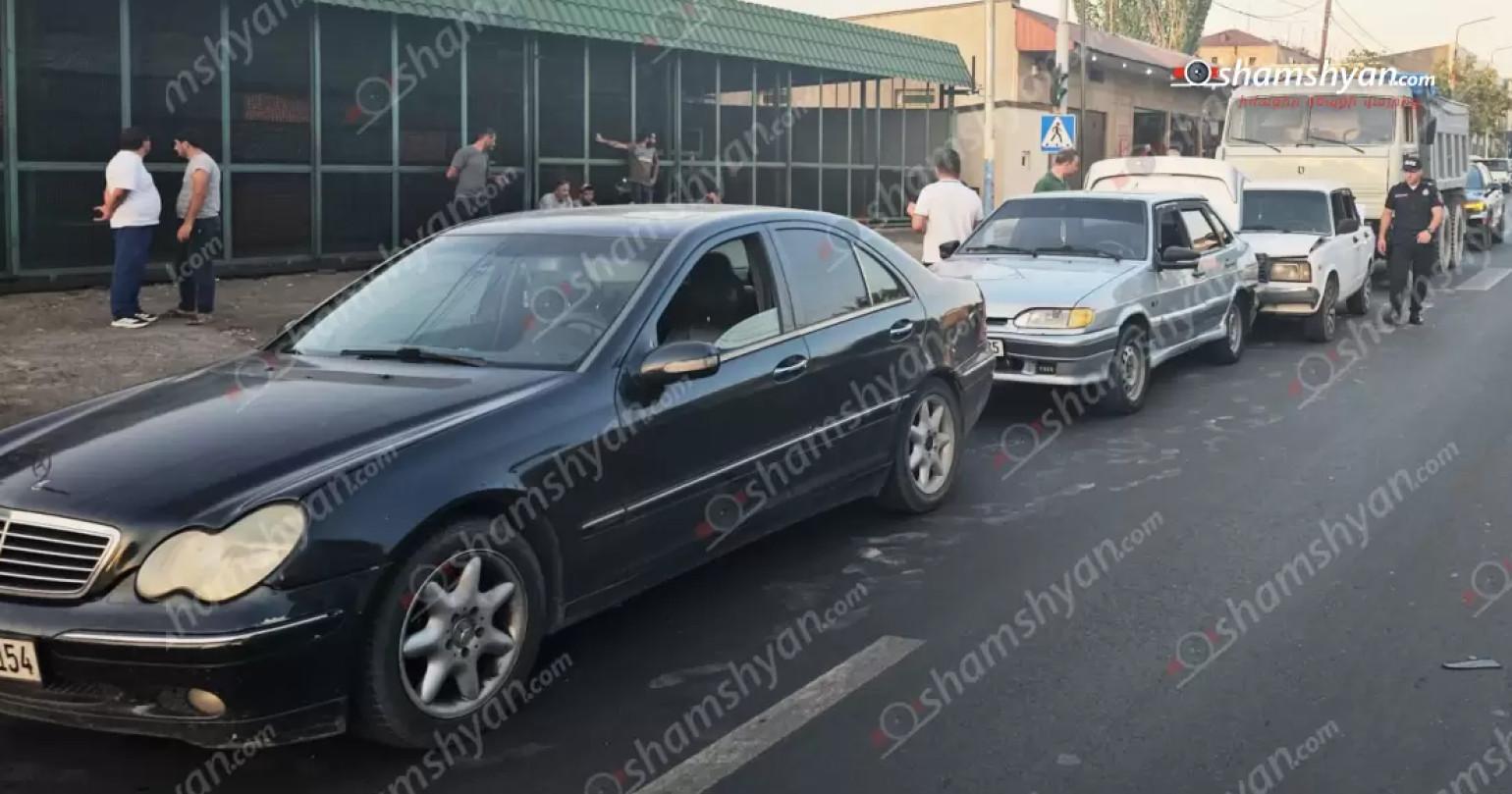Երևանում բախվել են բեռնատարը, «ՎԱԶ 2107»-ը, «Լադա»-ն և «Mercedes»-ը