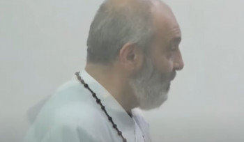 Մի' ստիպեք, որ լքեմ դահլիճը, ինձ դիմեք Բագրատ Գալստանյանով. Սրբազանը՝ դատավորին (տեսանյութ)