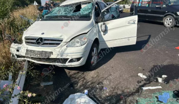 Երևան-Սևան ավտոճանապարհին 66-ամյա կին վարորդը «Mercedes»-ով բախվել է երկաթե արգելապատնեշին