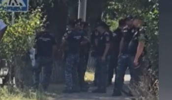 Հարյուրավոր սև և կարմիրբերետավորներ Գյումրիի Մայր Հայաստան հուշահամալիրի տարածքում (տեսանյութ)