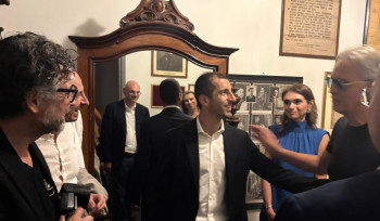 Ոսկե մարդ է. Հենրիխ Մխիթարյանը հանդիպել է Անդրեա Բոչելիի հետ (լուսանկարներ)