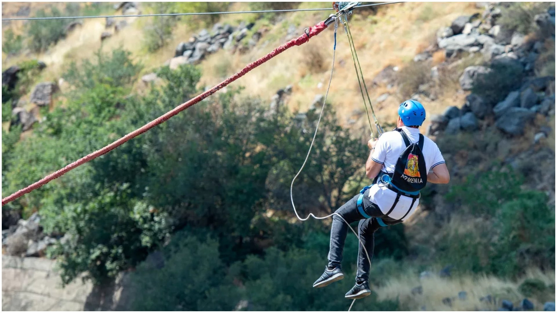 Քաղաքացին ընկել է ոչ թե զիփլայնից, այլ ռոլլեր լայնից. պարզաբանում