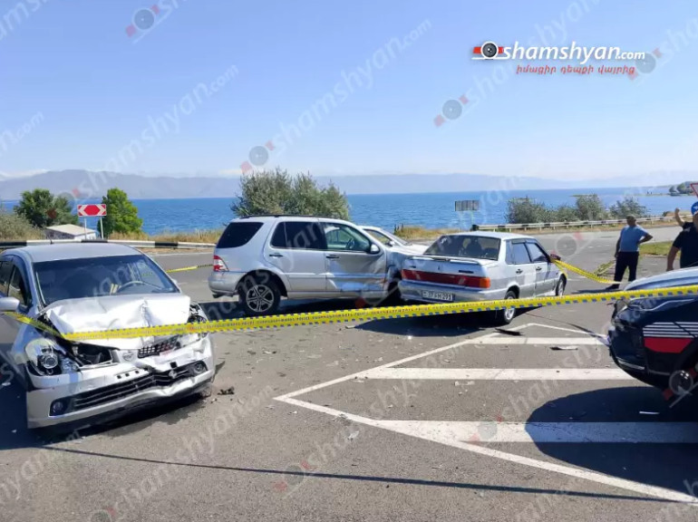 Սևան-Մարտունի ավտոճանապարհին բախվել են «Mercedes»-ը, «Nissan Tiida»-ն և «Լադա»-ն․ կան տուժածներ