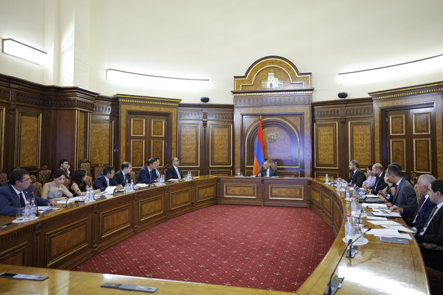 Փաշինյանի գլխավորությամբ տեղի է ունեցել խորհրդակցություն, որի ընթացքում քննարկվել են անկանխիկ գործառնությունների խթանմանն ուղղված աշխատանքները