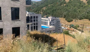 Կեչառիս վանական համալիրի հարևանությամբ  հայտնաբերել են 2 տղամարդու մшրմին․ Shamshyan.com