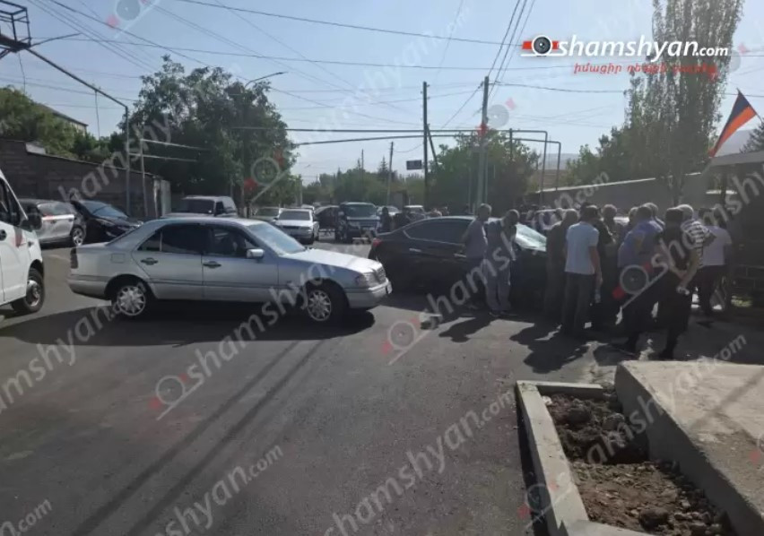 Ամառվա այս տապին 4 օր է՝ խմելու ջուր չունենք․ Ձորաղբյուրի բնակիչները բողոքի ակցիա են իրականացրել