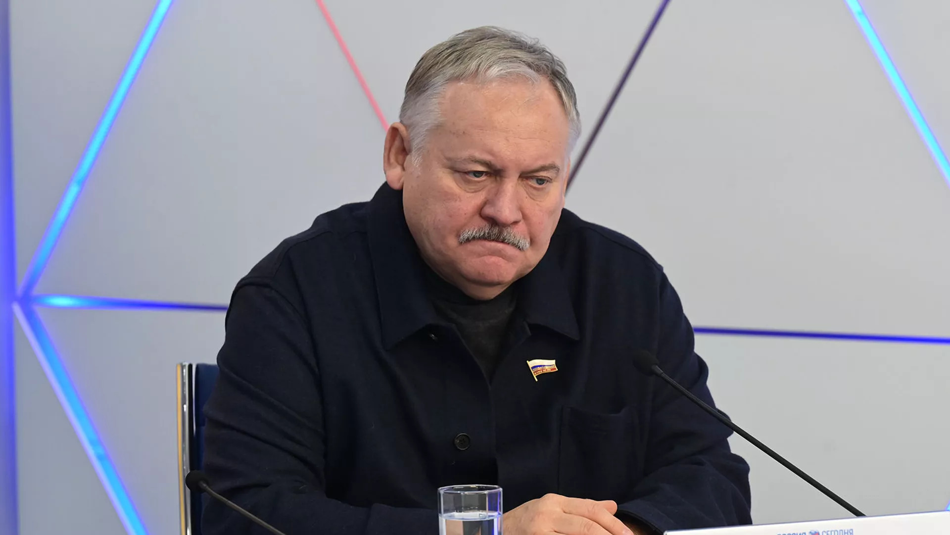 Վստահ եմ՝ արդարության ժամանակը կգա․․․ այսօր իմ մեծ ընկեր Բակո Սահակյանի ծննդյան օրն է, իսկ վաղը՝ մեկ այլ ընկեր Ռոբերտ Քոչարյանինը. Զատուլին