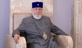 Արցախի Հանրապետության անկախության տարեդարձը հիշարժան առիթ է՝ թոթափելու պարտվողական տրամադրությունները․ Գարեգին Բ