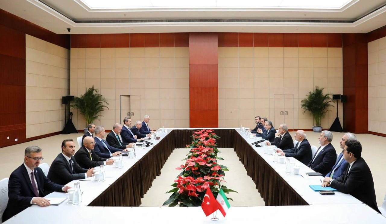 Թեհրանը դեմ է Հարավային Կովկասի գործերին արտաքին միջամտությանը. Փեզեշքիանը` Էրդողանին