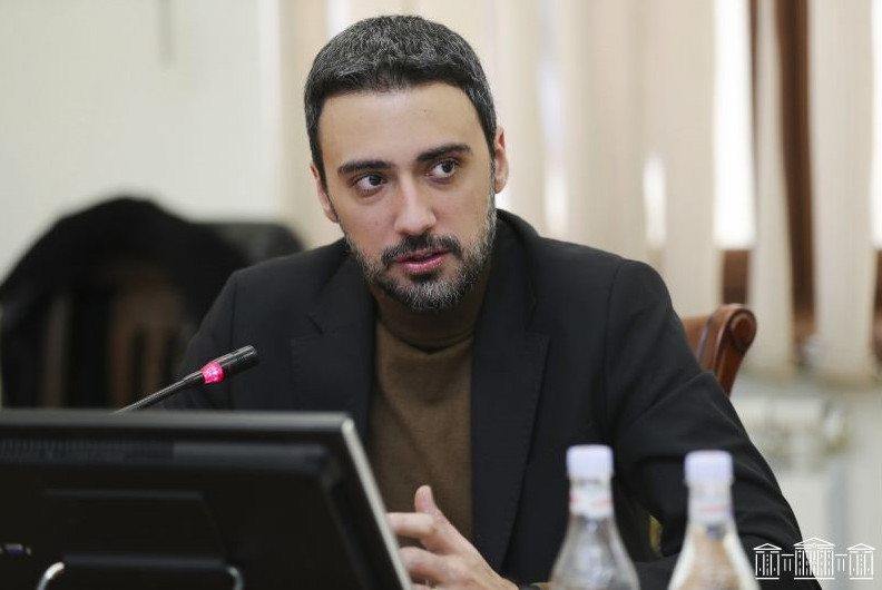Սամվել Կարապետյանի գործով վերաքննիչ բողոքի քննությունը պարզ չէ ինչու, բայց իրականացվում է գրավոր ընթացակարգով, իսկ դատական ակտի հրապարակման օրն է՝ սեպտեմբերի 8-ը․ Վարդևանյան