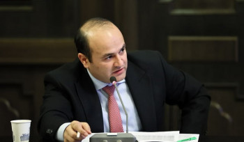 Դեպքին տեղեկացել եմ ձեզ նման մամուլից, Հայաստանում՝ կլինի իմ եղբայրը, թե մյուսի եղբայրը, օրենքի առաջ բոլորը հավասար են․ Նարեկ Մկրտչյան