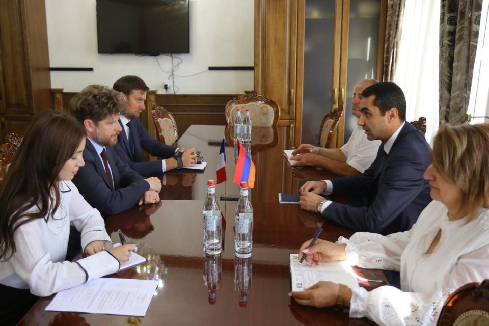 Գեղարքունիքի մարզպետն ընդունել է ՀՀ-ում Ֆրանսիայի արտակարգ և լիազոր դեսպանին