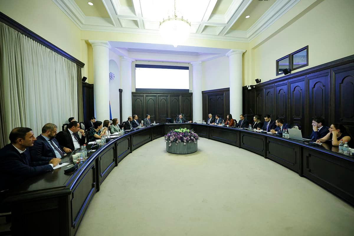 Նիկոլ Փաշինյանի գլխավորությամբ տեղի են ունեցել քննարկումներ ՀՀ 2026-2028 թվականների հարկաբյուջետային և ծախսային շրջանակի վերաբերյալ
