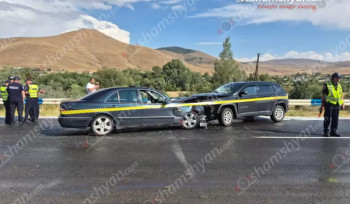 Գյումրի-Վանաձոր ավտոճանապարհին բախվել են «Mercedes»-ը ու «Jeep Compass»-ը․ կա վիրավոր․ shamshyan.com