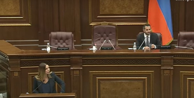 «Մի հատ հոգեբանի մոտ պայմանավորվեմ, գնացեք, խոսեք», « Ես դավաճանությունը ծանր եմ տանում, տիկի՛ն Գրիգորյան»․ լեզվակռիվ Աննա Գրիգորյանի և Ռուբինյանի միջև