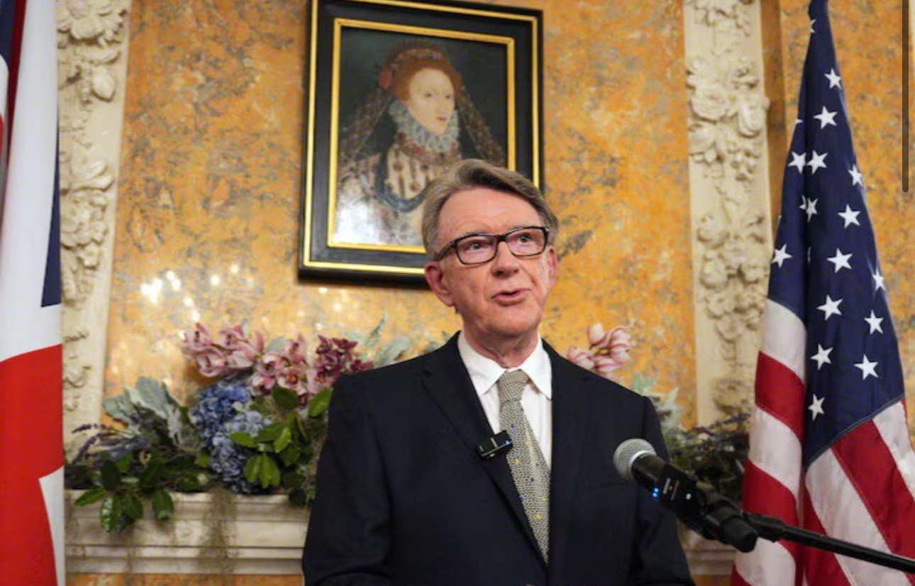 ԱՄՆ-ում Մեծ Բրիտանիայի դեսպանը պաշտոնանկ է արվել Ջեֆրի Էպշտեյնի հետ կապերի պատճառով