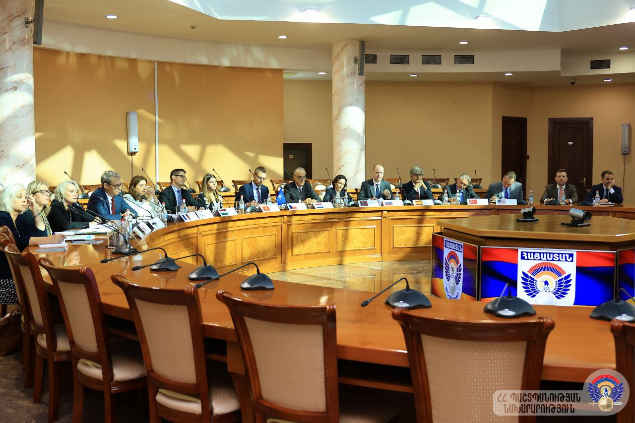Պապիկյանն ընդունել է ՆԱՏՕ-ում հավատարմագրված մի շարք երկրների դեսպանների