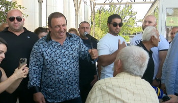 Գյուղացու աշխատանքը պետք է գնահատվի. Գագիկ Ծառուկյանը հանդիպել է խաղողագործների հետ. մանրամասներ (տեսանյութ)