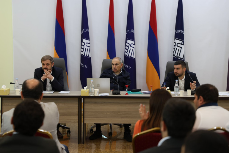 Արարատի խորհրդանիշը հանվում է և՛ սահմանապահի դրոշմանիշից, և՛ ՔՊ կանոնադրությունից. Civilnet