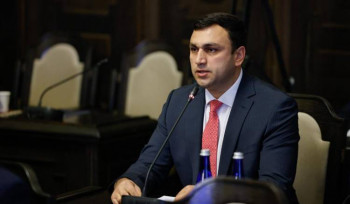 «Արցախ» բառը ջնջող իշխանությունն արցախցիների քվեների կարիքն ունի. «Հրապարակ»