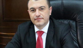 Կադաստրի կոմիտեի ղեկավարի և վերջինիս աշխատակազմի ղեկավարի մասնակցությամբ ենթադրյալ ծեծկռտուքի միջադեպի առթիվ նախաձեռնվել է քրեական վարույթ