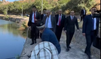 Ձորում ձուկ կա՞․ Փաշինյանը՝ ձկնորսներին (տեսանյութ)