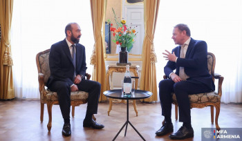 Միրզոյանի աշխատանքային այցը Հաագա մեկնարկել է Նիդերլանդների ԱԳ նախարարի հետ առանձնազրույցով