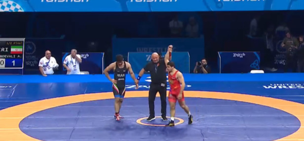 Մալխաս Ամոյանը հաղթեց Ալիրեզա Աբդևալիին և ԱԱ եզրափակիչում է