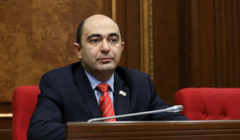 Դադարեցրեք ձեր անհեթեթ համեմատություններով, անիմաստ վախերով խարխլել Հայաստանի ու հայկականության խորհրդանիշները և ոչնչացնել մեր ինքնությունը. Մարուքյան