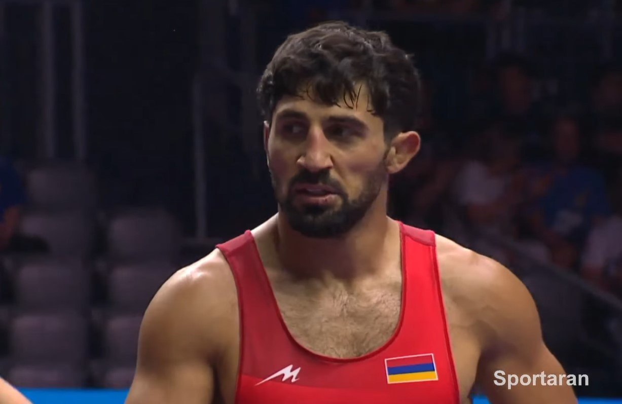 Ըմբշամարտի ԱԱ․  Հրաչյա Պողոսյանը մեկնարկեց հաղթանակով