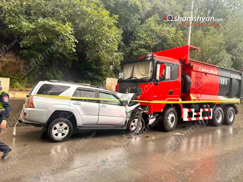 Կապանում 18-ամյա ժամկետային զինծառայողը «Toyota»-ով բախվել է կայանված բեռնատարին. կա 2 տուժած