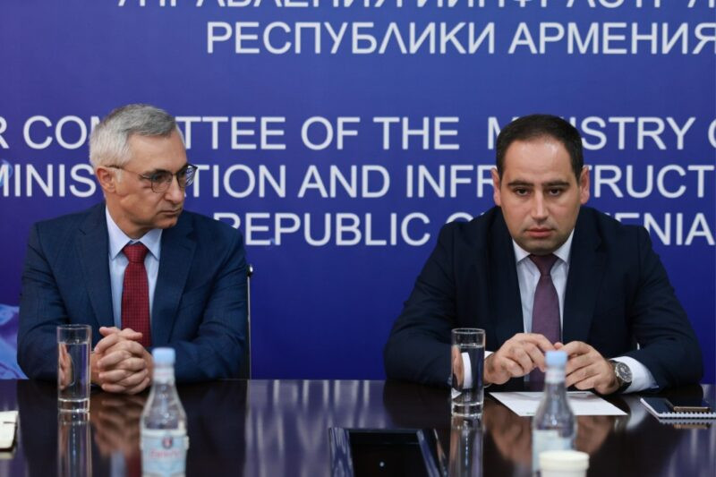 Դավիթ Խուդաթյանը Ջրային կոմիտեի աշխատակազմին է ներկայացրել նորանշանակ նախագահ Արամազդ Ղալամքարյանին