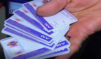 Մի շարք անձինք մեղադրվում են կաշառքի դիմաց վարորդական վկայական տրամադրելու գործընթացը կազմակերպելու պատրվակով տարբեր չափերի գումար ստանալու մեջ