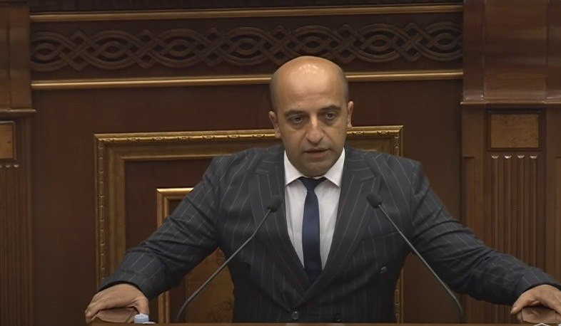 Վանիկ Օհանյանը երդմամբ ստանձնեց պատգամավորական լիազորությունները